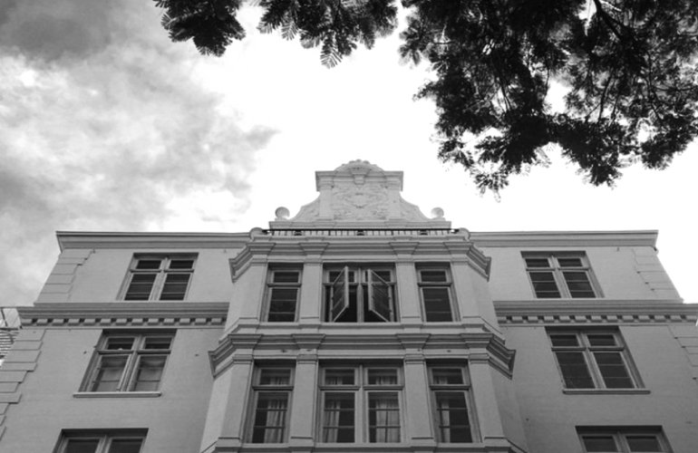 Savoy Plaza Apartments in West Hollywood